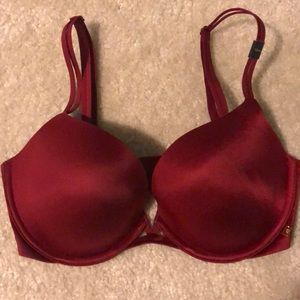 BNWT 32DD VS push-up bra